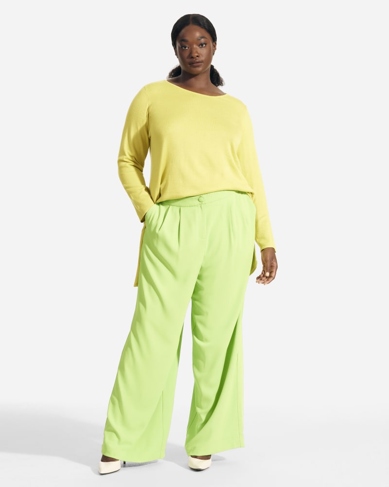 Front of a model wearing a size 1X Wren Hi-Lo Sweater in Chartreuse by T Tahari. | dia_product_style_image_id:229134
